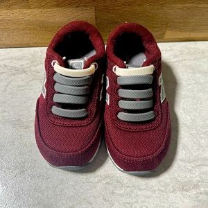 New Balance Toddler Size 5 Sneakers